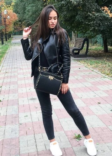 Анжелика, Г. Сорокино